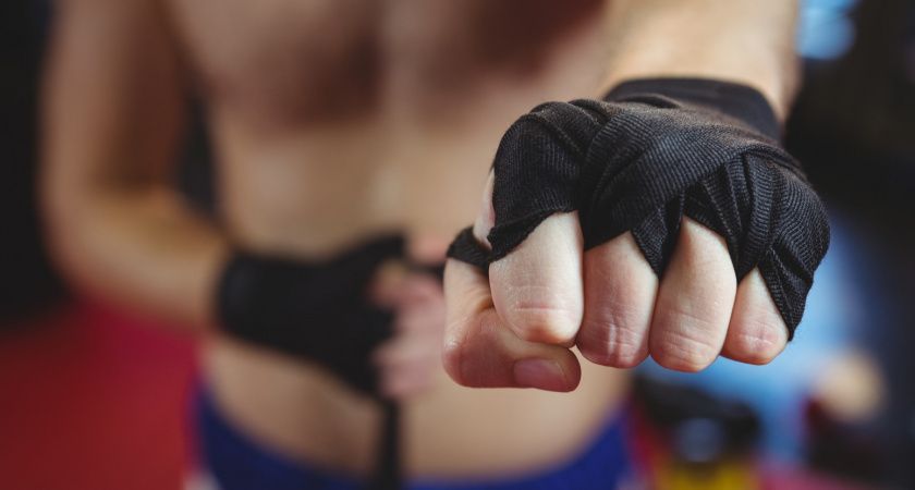 ,   :     UFC  