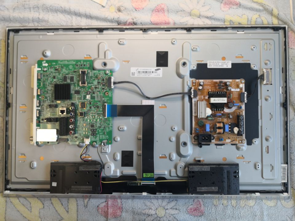   Samsung UE32H4510:   