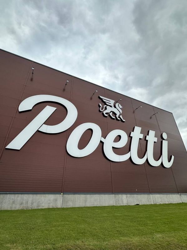  :       Poetti