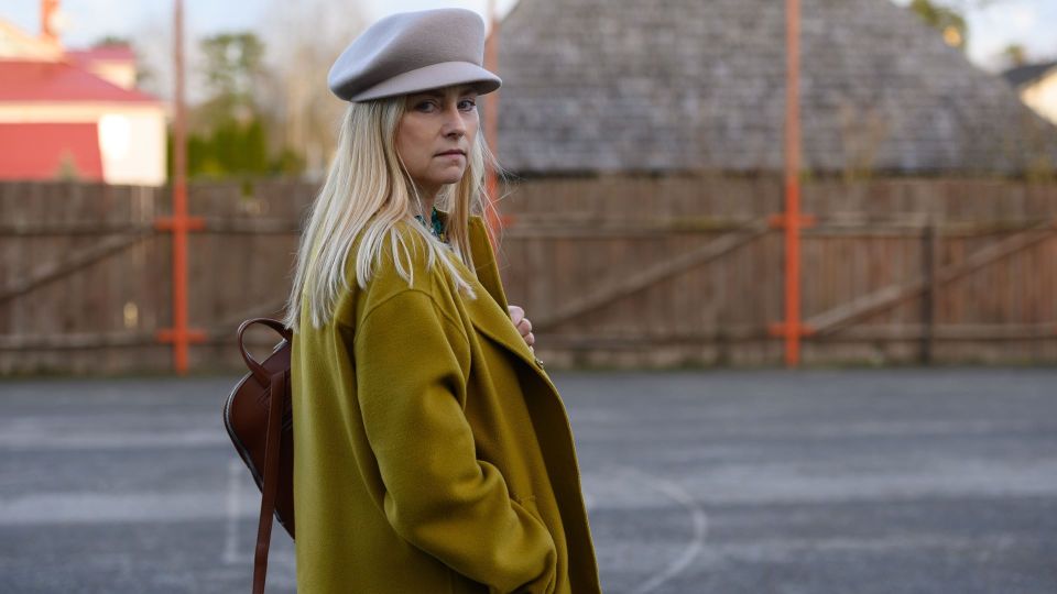 Незачем покупать новое пальто: найдены простые способы убрать катышки