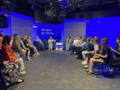          III    !Media+