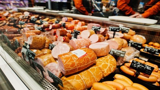 В омских продуктах нашли листерию, сальмонеллу и остатки ветпрепаратов