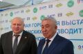 Сергей Шелест: Вместе с уважаемым акимом города Петропавловск Сериком Махсутовичем Мухамедиевым посетили стенды выставок Омская марка и Инновации года