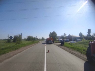 В Омской области столкновение с КамАЗом привело к смерти человека