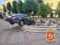 Неудачно припарковался или решил освежиться?