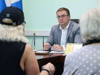 Губернатор Омской области Виталий Хоценко провел личный прием граждан