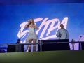 На сцене – хедлайнеры сегодняшнего вечера! Омичи встречают группу «5УТРА»!