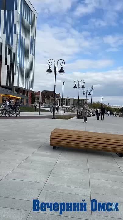 +10   ,       +20