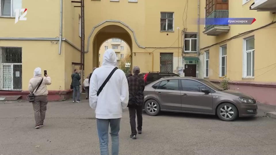     .λ      -