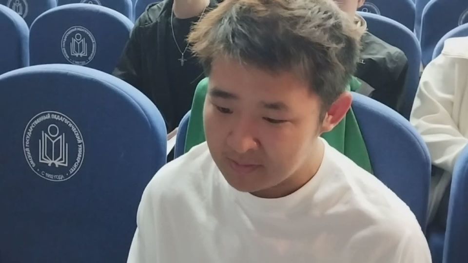  :     