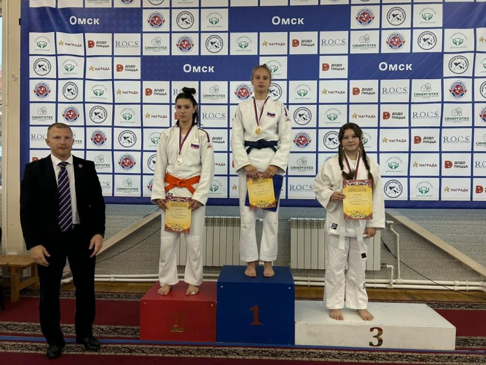 27                     18 