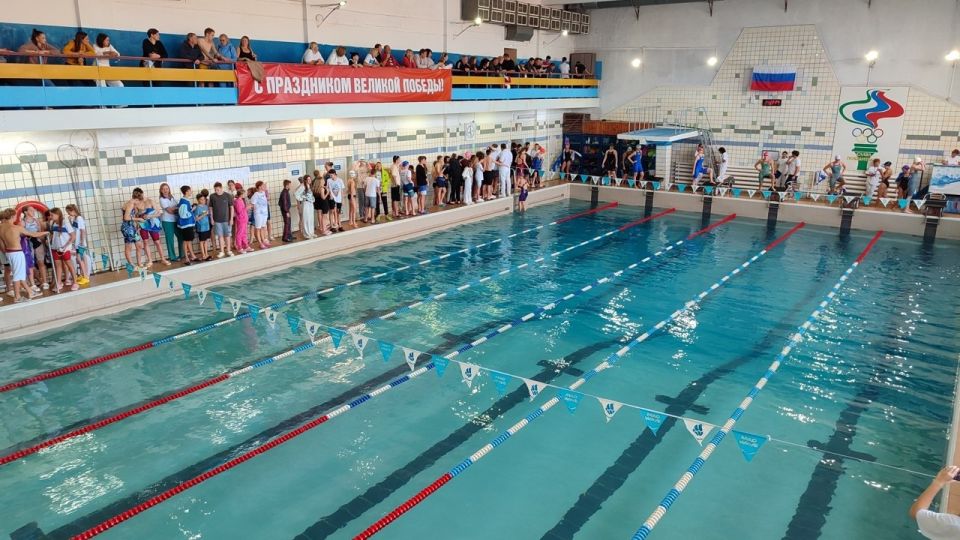 В бассейне «Пингвин» прошли зимний чемпионат и первенство региона по плаванию