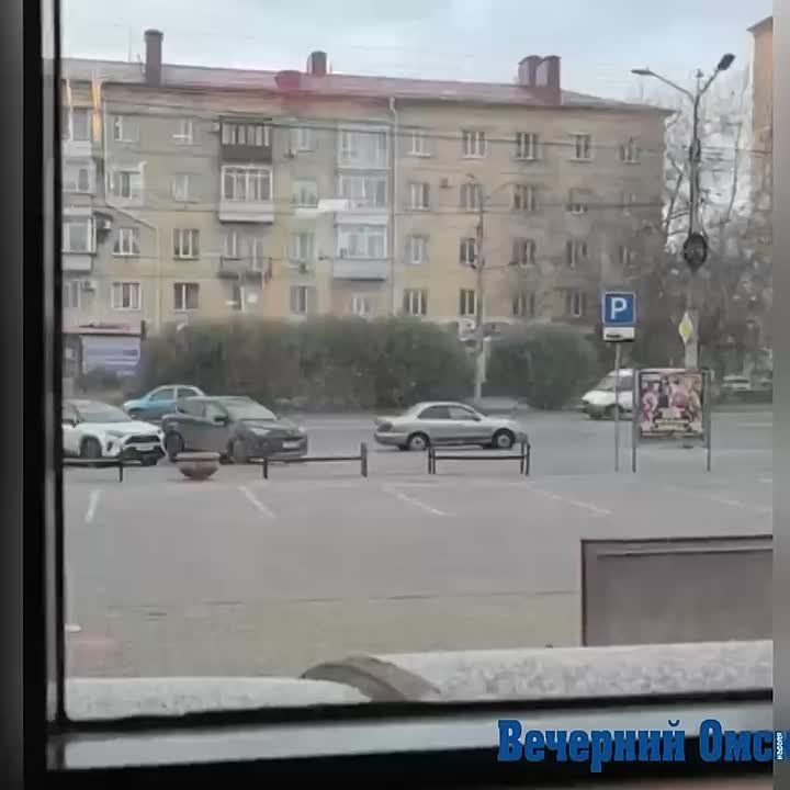     !.    ,   