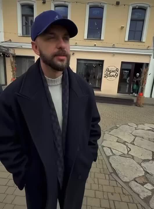  ST      ,   
