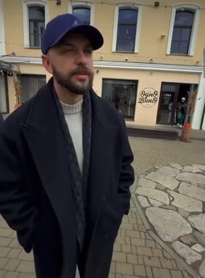  ST      ,   