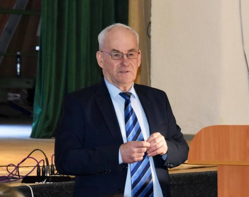 В Омской области по иску прокуратуры досрочно прекращены полномочия главы поселения в связи с утратой доверия