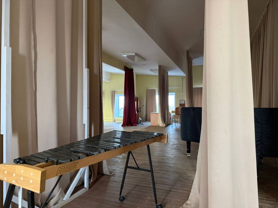 Сергей Шелест: До Нового года завершим ремонт актового зала в детской школе искусств № 12