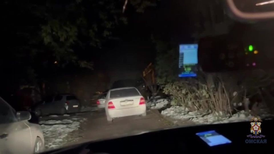 В ночное время на улице Олимпийской автоинспекторы остановили автомобиль «Тойота Королла» для проверки документов