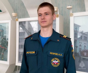 Пожарный-спасатель отдельного поста 6 ПСЧ Анатолий Величко с детства грезил супергероями