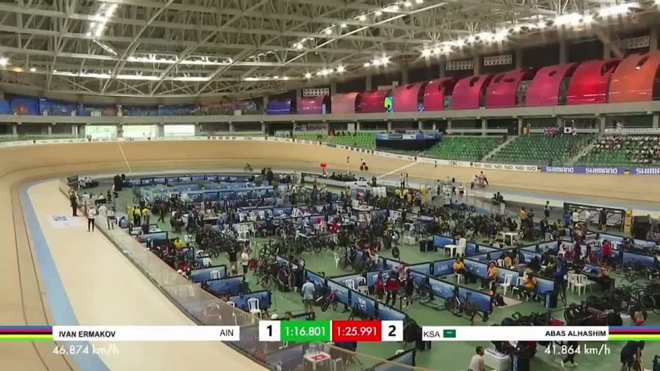 Сегодня на первенстве Сибири по велоспорту чествовали нашего призера чемпионата мира по паравелоспорту Ивана Ермакова