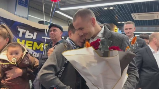 Серебряный призер первенства мира по греко-римской борьбе Алибек Амиров вернулся в Омск
