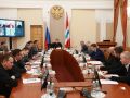 Губернатор Омской области Виталий Хоценко провел очередное заседание «Парламентского клуба»