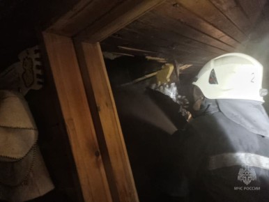 #пожарызасутки.   24 октября в 20:55 В Омске на 13-й Амурской горела баня