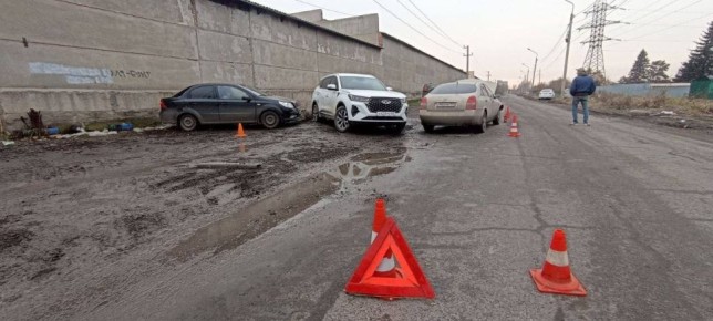 В ДТП на окраине Омска пострадали сразу 4 мальчика