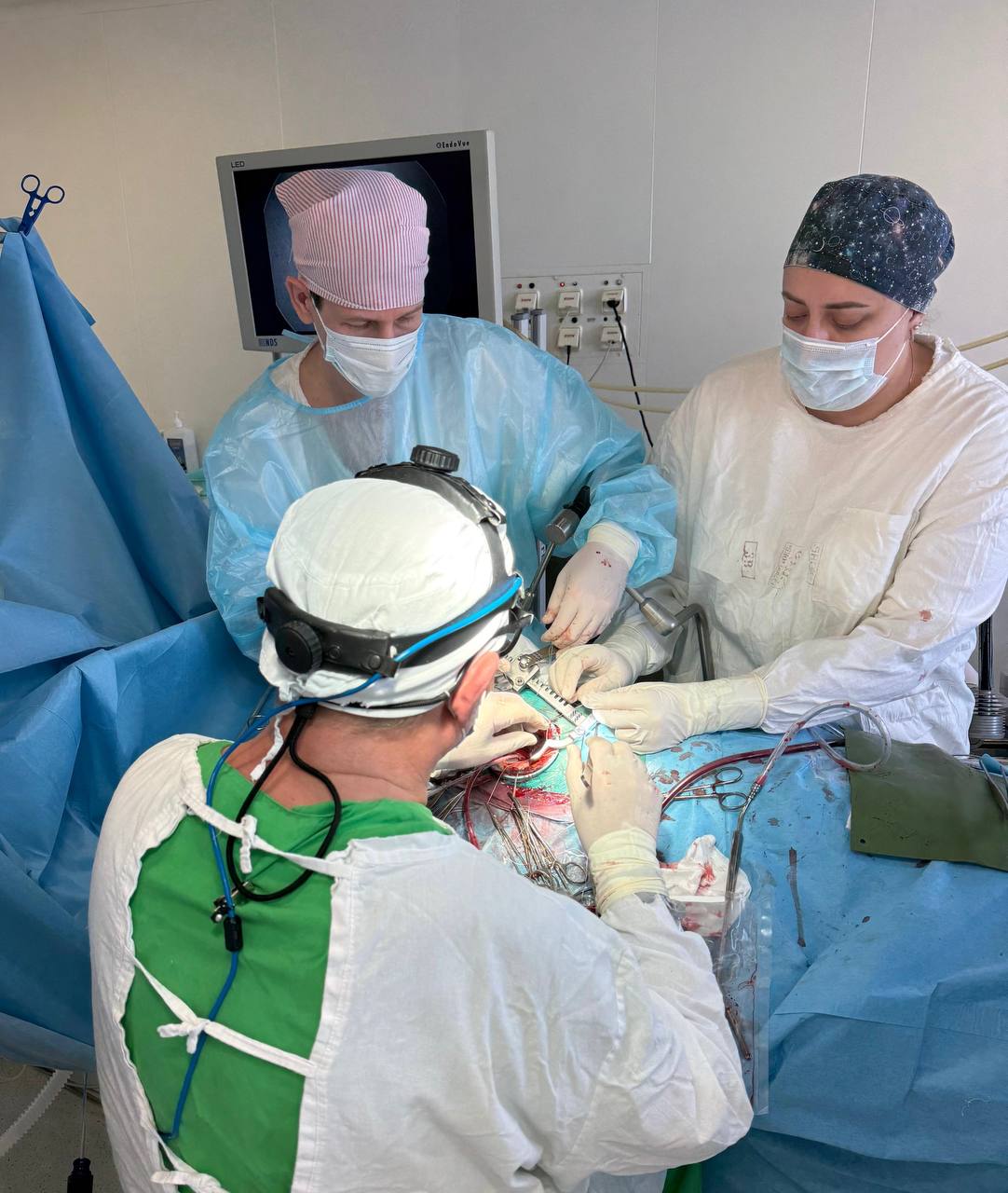 Новые методики осваивают кардиохирурги Областной клинической больницы Новые методики осваивают кардиохирурги Областной клинической больницы