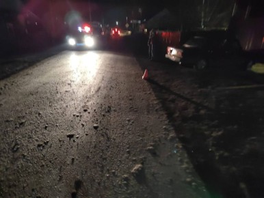 Сообщение о дорожно-транспортном происшествии с участием несовершеннолетних пешеходов поступило в дежурную часть отдела МВД России по Любинскому району сегодня в 18:30 часов