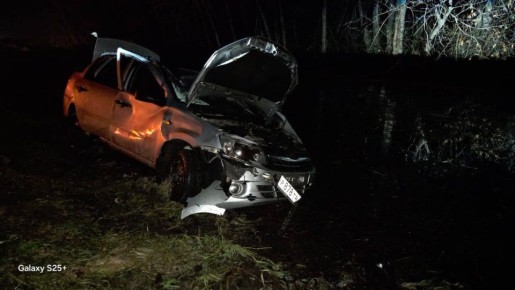 На омской трассе насмерть разбился водитель