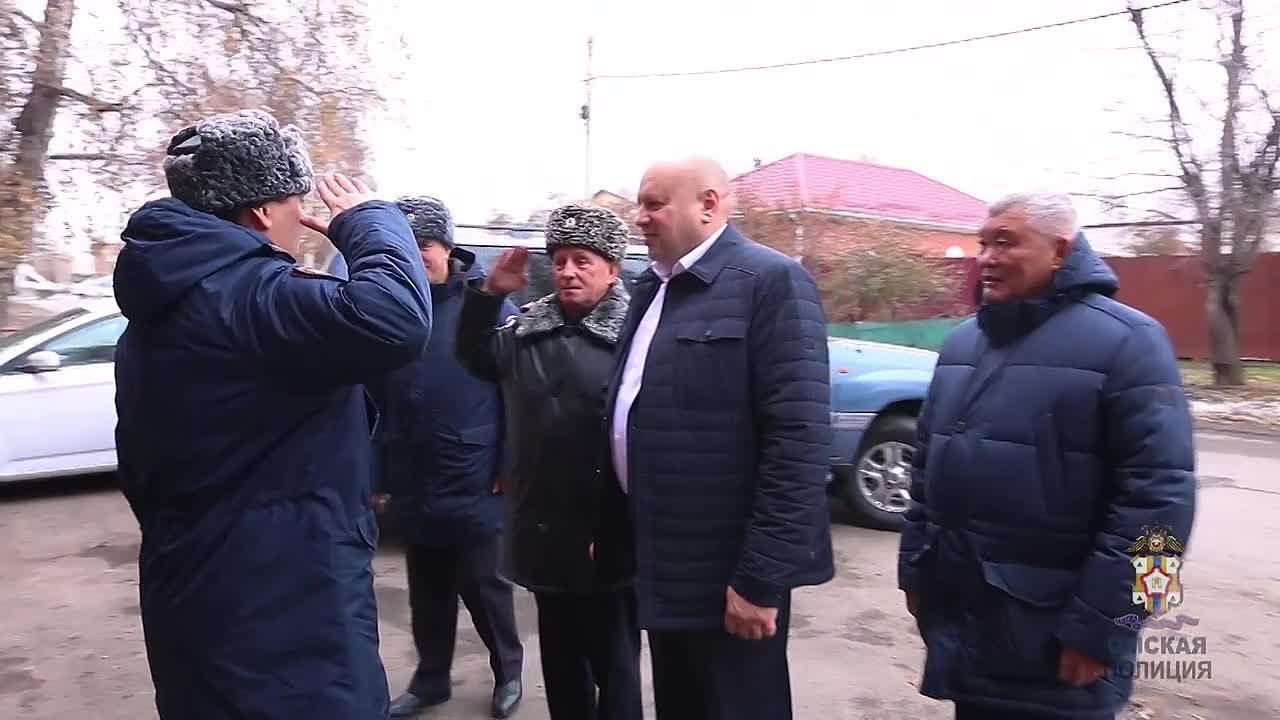 Сегодня состоялось открытие после капитального ремонта участкового пункта полиции №1, расположенного по адресу: улица 2-я Челюскинцев, дом 11. Торжественное мероприятие произошло при участии заместителя начальника полиции...