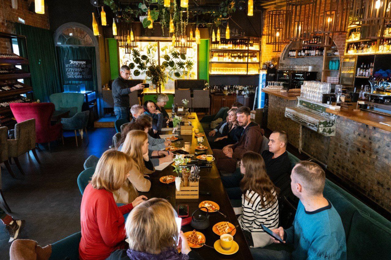 Пятый театр впервые обратится к творчеству Василия Шукшина - 2 и 3 ноября в 18.30 состоится премьера спектакля «Калина красная» Пятый театр впервые обратится к творчеству Василия Шукшина - 2 и 3 ноября в 18.30 состоится премьера спектакля «Калина красная»