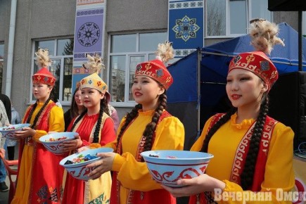 Омичей приглашают поучаствовать в этноквизе «Народы России»