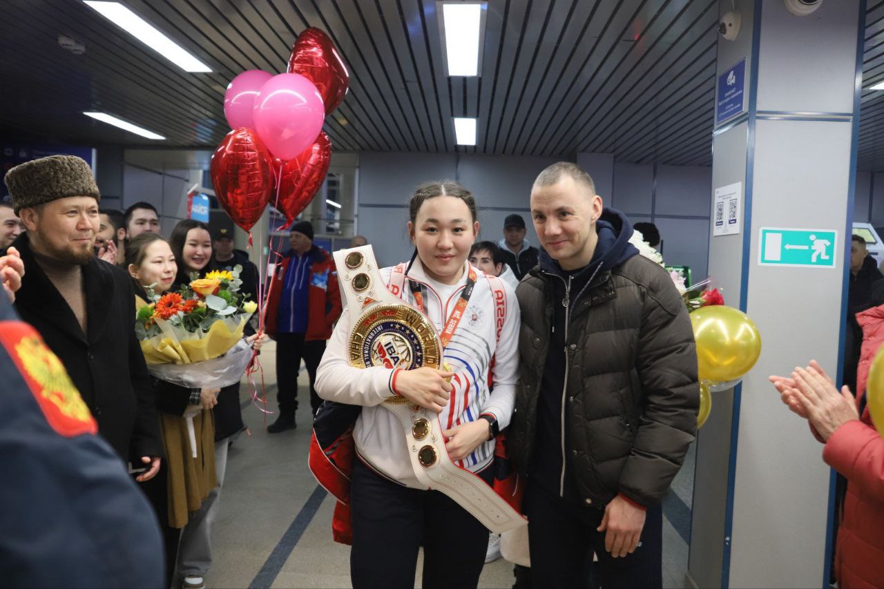 Чемпионка по боксу Салтанат Меденова получила звание «Заслуженный мастер спорта России»