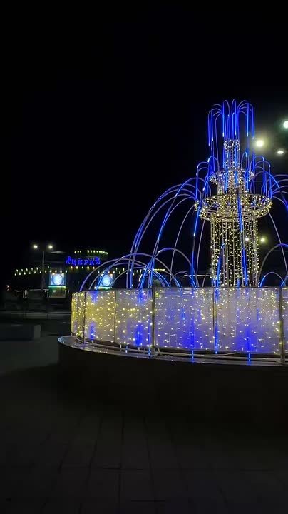 На бульваре Победы зажглась подсветка!