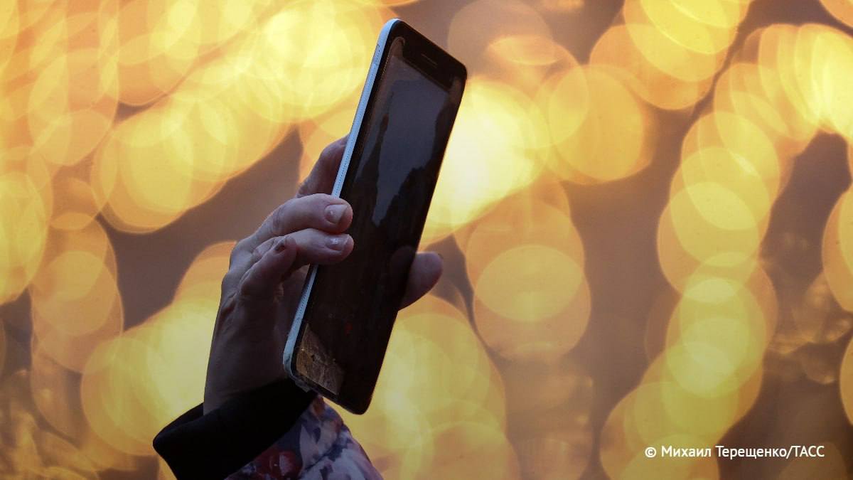 В Омске возбудили уголовное дело о нарушении закона «О рекламе» из-за ролика блогера с распаковкой косметики в Instagram*