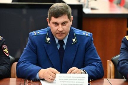 Начальник отдела по надзору за производством дознания и ОРД управления по надзору за следствием, дознанием и ОРД прокуратуры Омской области Дмитрий Эннс вместе с коллегами из УМВД России по Омской области и СУ СК РФ по...