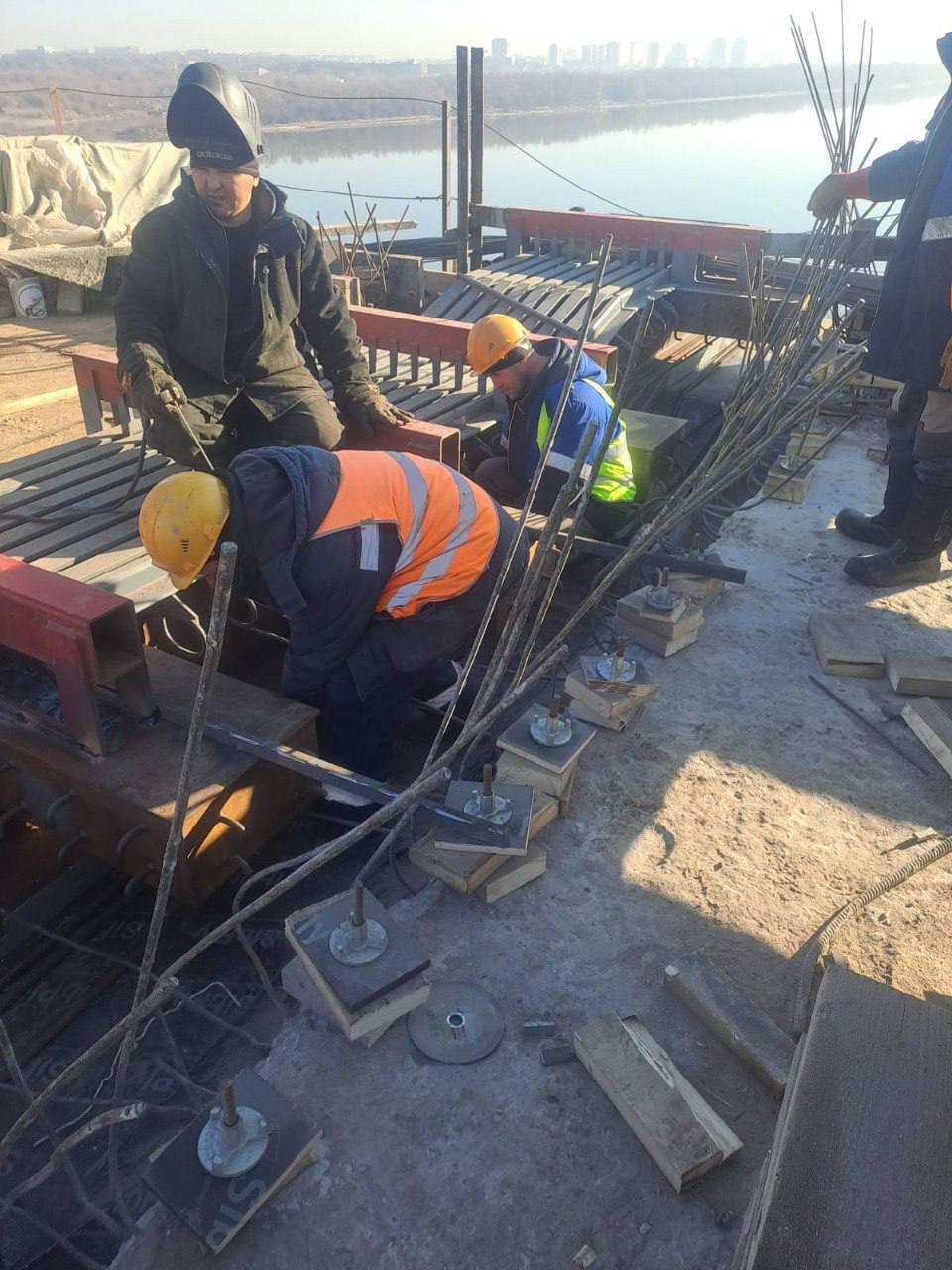 В Омске мост 60 лет ВЛКСМ преображается В Омске мост 60 лет ВЛКСМ преображается