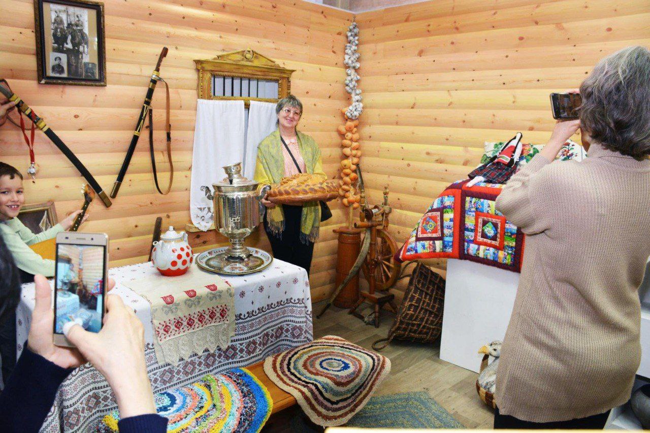 «Ночь искусств» пройдет с 1 по 4 ноября и охватит более 30 площадок в Омске и муниципальных районах Омской области.  «Ночь искусств» пройдет с 1 по 4 ноября и охватит более 30 площадок в Омске и муниципальных районах Омской области.