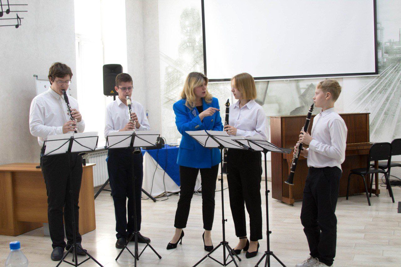 В Омской области прошёл традиционный областной конкурс профессионального мастерства "Лучший преподаватель детской школы искусств" В Омской области прошёл традиционный областной конкурс профессионального мастерства "Лучший преподаватель детской школы искусств"