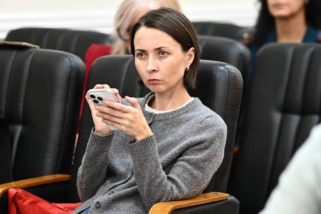 Представители омской полиции, Прокуратуры и Следственного комитета поделились актуальной информацией о современных угрозах в сфере кибербезопасности Представители омской полиции, Прокуратуры и Следственного комитета поделились актуальной информацией о современных угрозах в сфере кибербезопасности