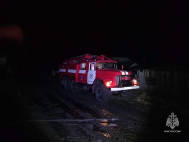 #пожарызасутки.   28 октября в 19:44 В Горьковском районе в Лежанке горел двухквартирный дом