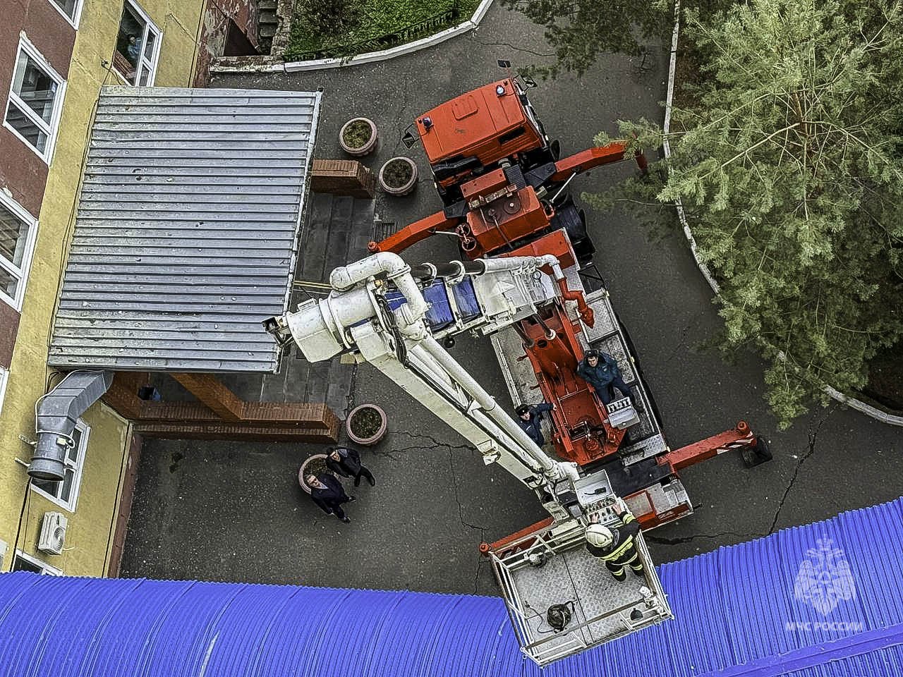 Пожарнотактические учения в омской больнице: отработали действия в экстренной ситуации Пожарнотактические учения в омской больнице: отработали действия в экстренной ситуации