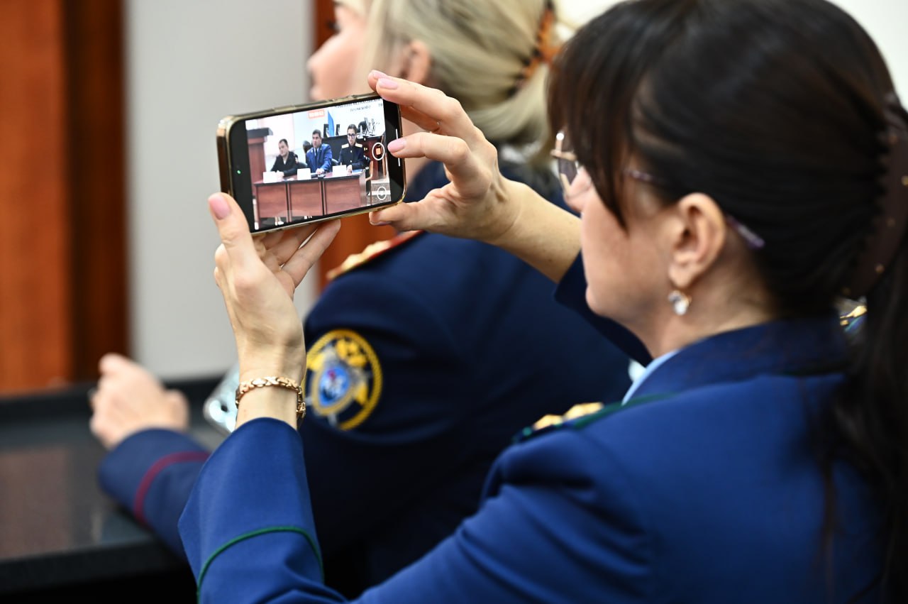 Сотрудники следственного управления СК России по Омской области приняли участие в проведении совместной с УМВД и прокуратурой Омской области пресс-конференции по вопросам противодействия киберпреступности Сотрудники следственного управления СК России по Омской области приняли участие в проведении совместной с УМВД и прокуратурой Омской области пресс-конференции по вопросам противодействия киберпреступности