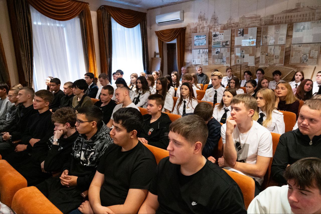 В Музее имени Ф.М. Достоевского стартовал новый литературно-художественный проект «Трезвые мысли» (16+), направленный на профилактику вредных привычек В Музее имени Ф.М. Достоевского стартовал новый литературно-художественный проект «Трезвые мысли» (16+), направленный на профилактику вредных привычек