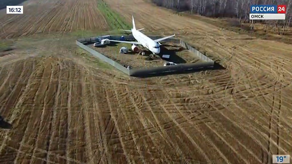 Дело пилота, посадившего самолёт в поле под Новосибирском, передано в Омск