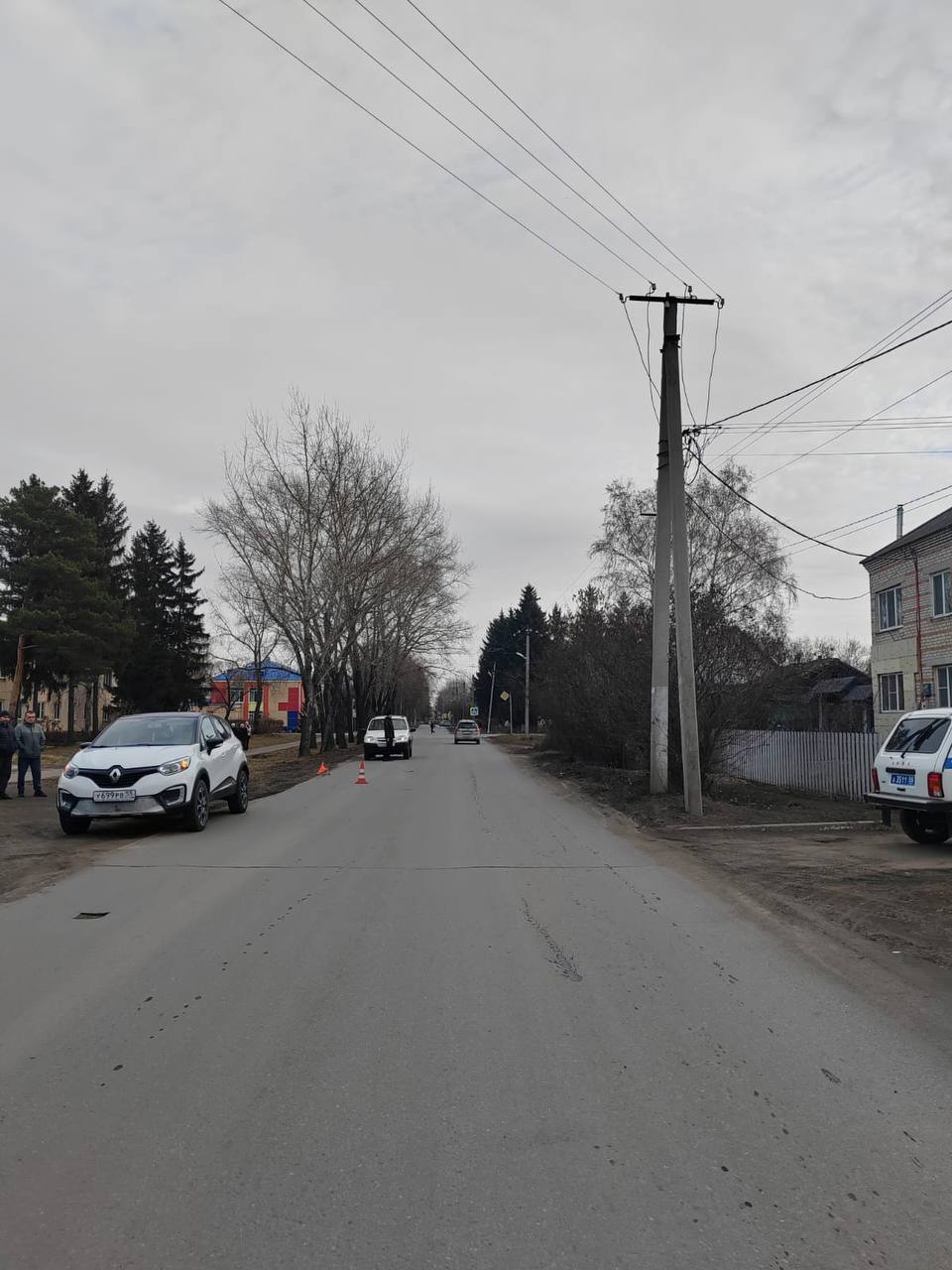 Сегодня в 13.40 часов в дежурную часть ОМВД России по Большереченскому району поступило сообщение о ДТП с участием ребенка