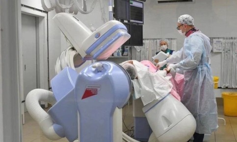 В Омске врачи БСМП №1 спасли пациентку, которая неделю проходила с инсультом