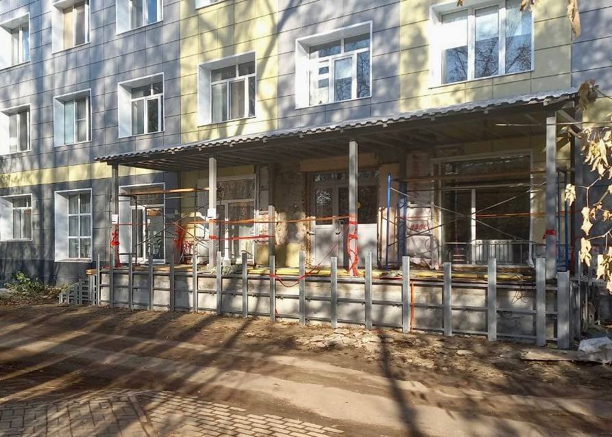 В омских поликлиниках и больницах завершаются масштабные ремонты В омских поликлиниках и больницах завершаются масштабные ремонты